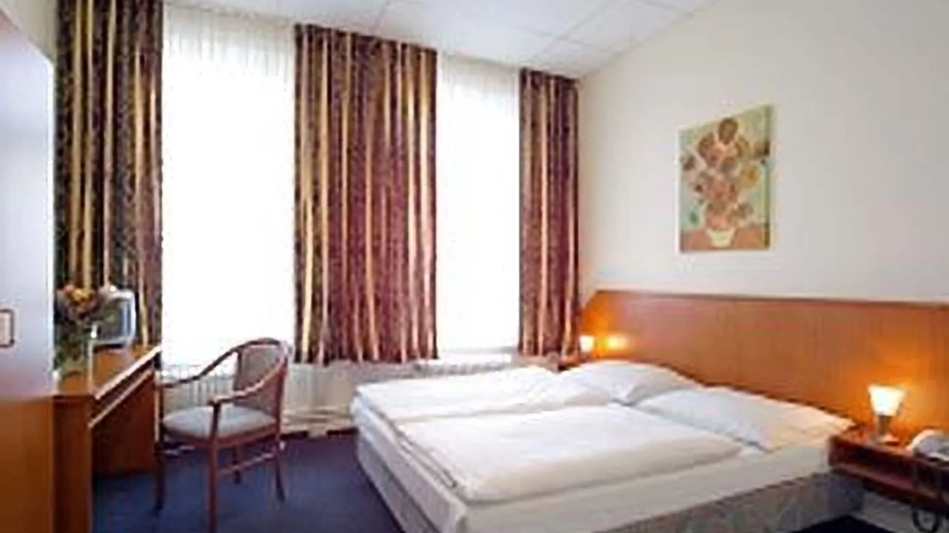 Hotel Terminus Am Hauptbahnhof & Zob Hamburgo