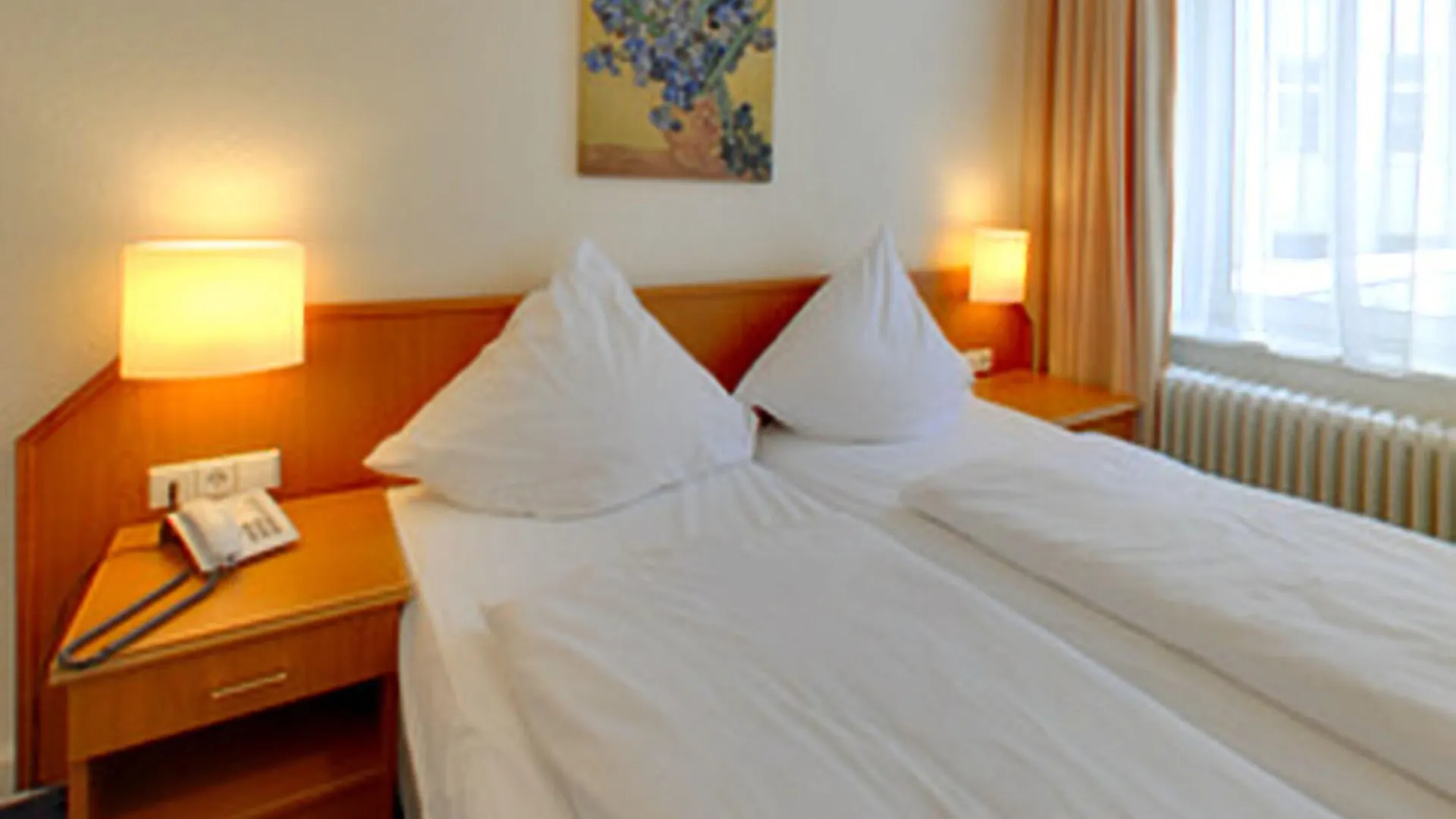 Hotel Terminus Am Hauptbahnhof & Zob Hamburgo