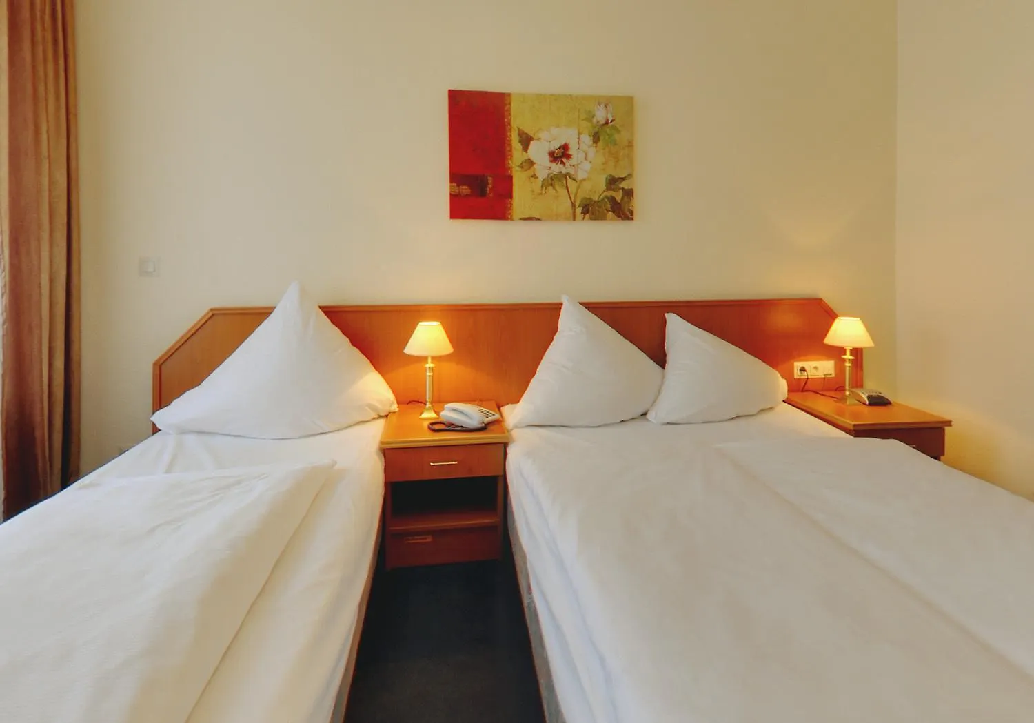 Hotel Terminus Am Hauptbahnhof & Zob Hamburgo 2*,  Alemania